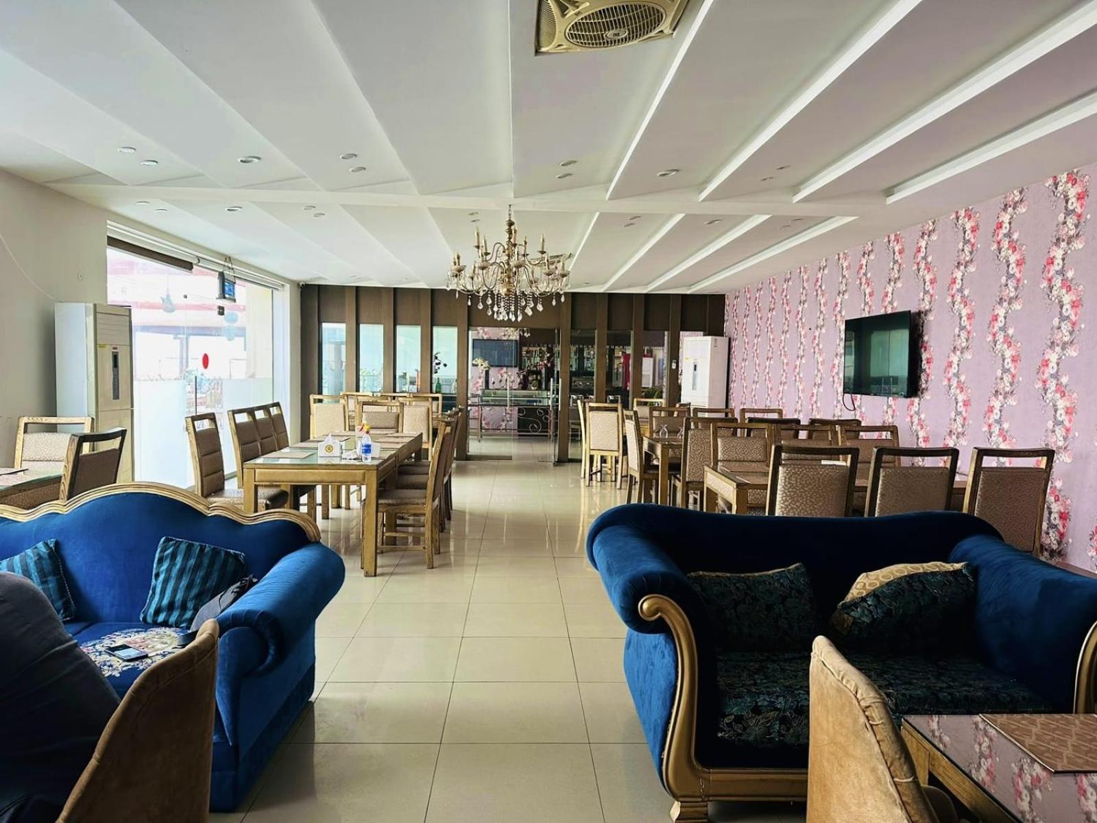Grand Regent Hotel&Suites Faisalabad Exterior foto